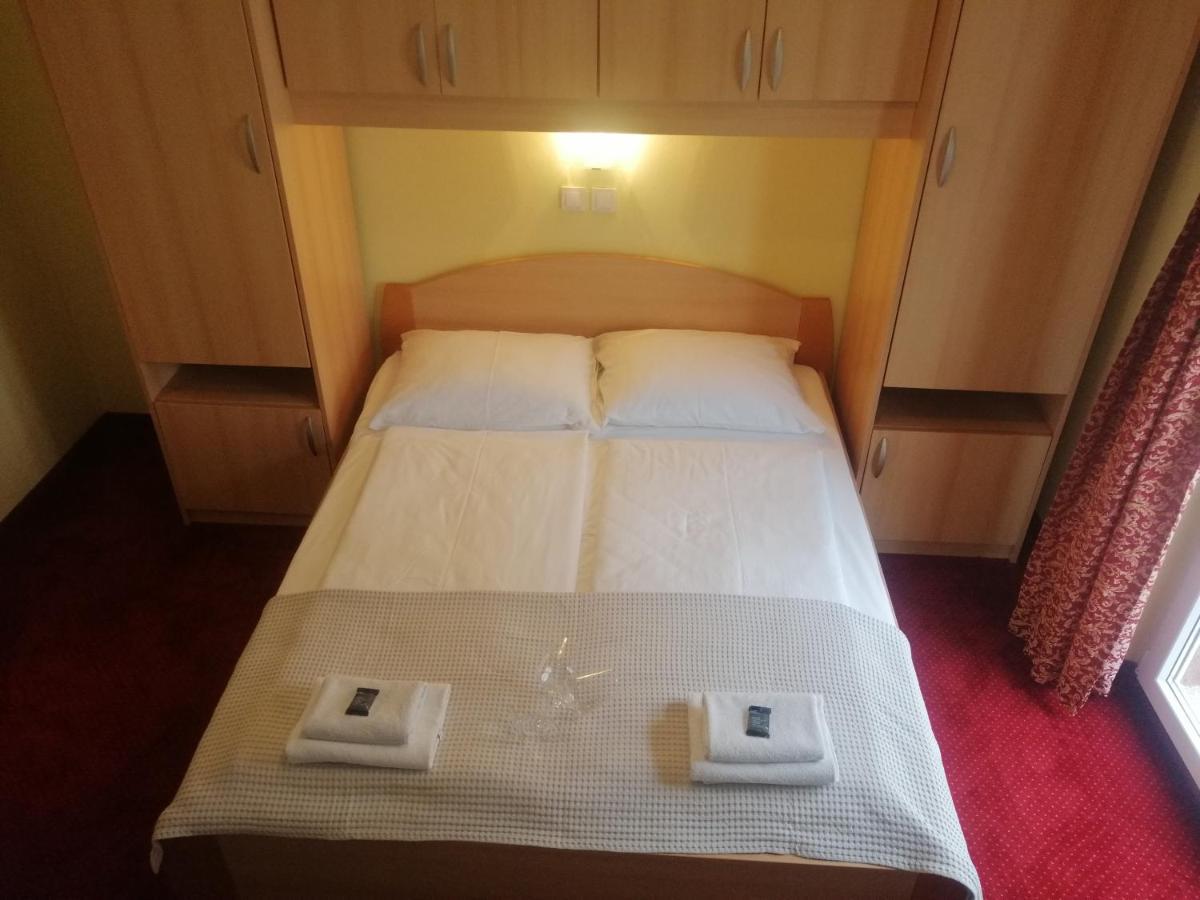 Apartmani Simon Lopar Oda fotoğraf