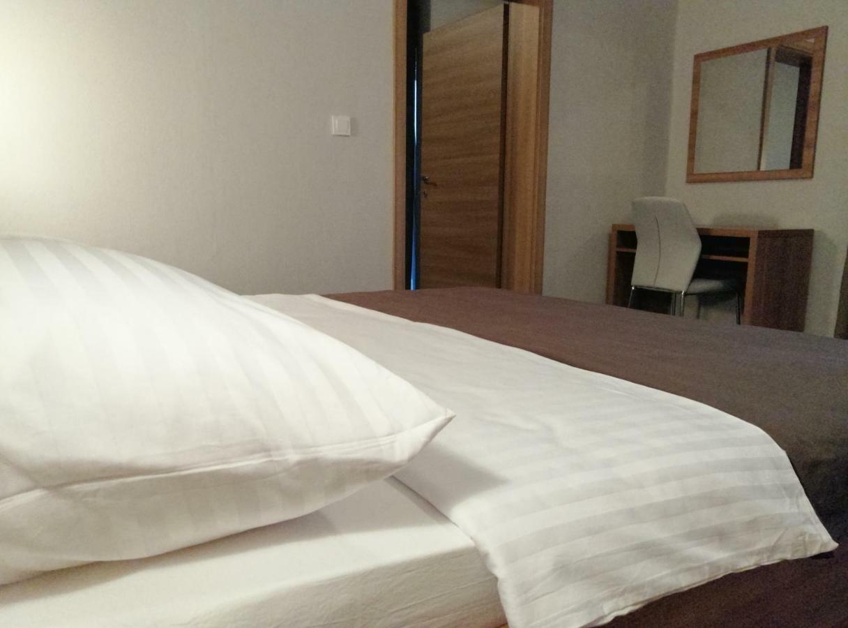 Apartmani Simon Lopar Dış mekan fotoğraf