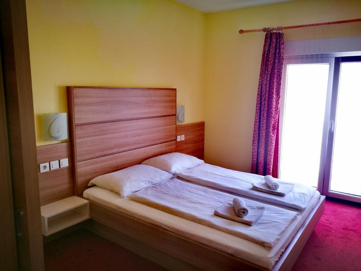 Apartmani Simon Lopar Dış mekan fotoğraf